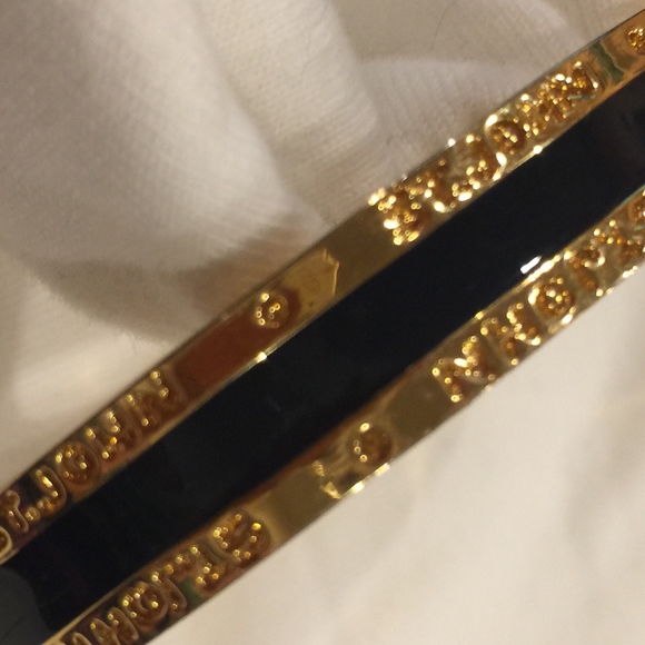 ST JOHN Jewelry - St John Bangle Bracelet ST JOHN Jewelry - St John Bangle Bracelet